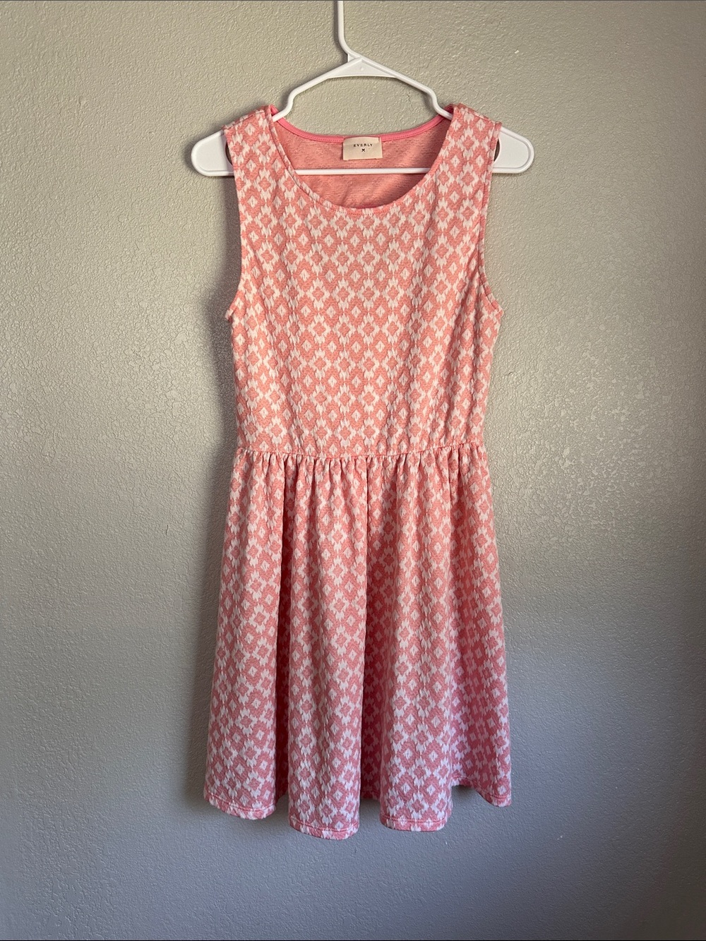 Everly Pink Sleeveless Lightweight Knee Length Dress